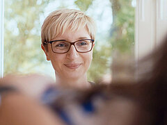 Jobs im Therapiemanagement bei Medipolis Jobs im Therapiemanagement bei Medipolis: Hallo, ich bin Julia, Therapiemanagerin bei Medipolis. Das ist meine Geschichte.