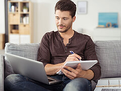 Medipolis e-Akademie | Copyright contrastwerkstatt, stock.adobe Die Medipolis e-Akademie: Flexible, selbstbestimmte und praxisnahe pflegerische und pharmazeutische Fort- und Weiterbildungen | Copyright contrastwerkstatt - stock.adobe